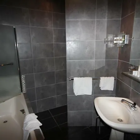 Hostellerie Dispa Отель Walcourt